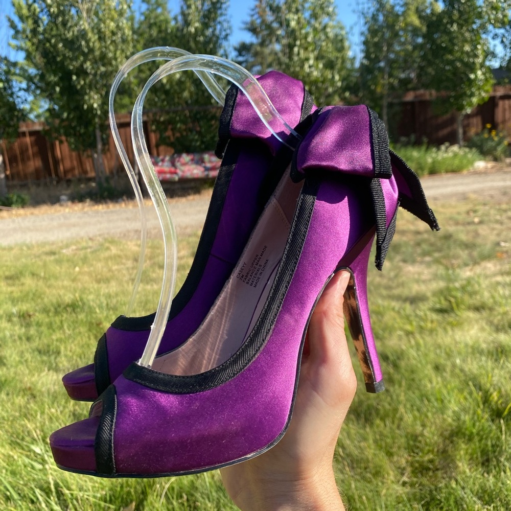 Women's Betsey Johnson purple pump caseyy - Picture 1 of 10
